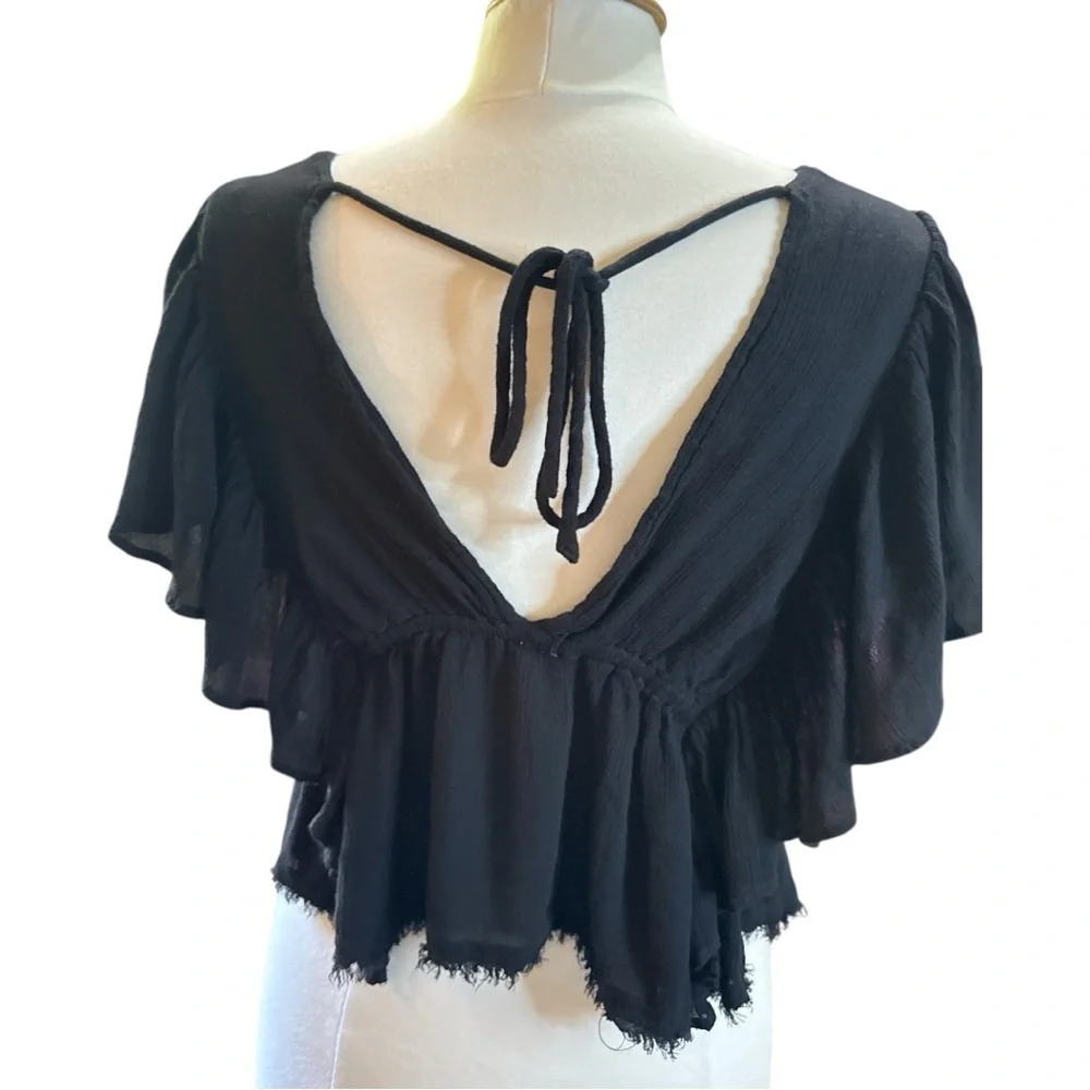 Free People Black Flutter Sleeve Crop Blouse - Picture 4 of 8